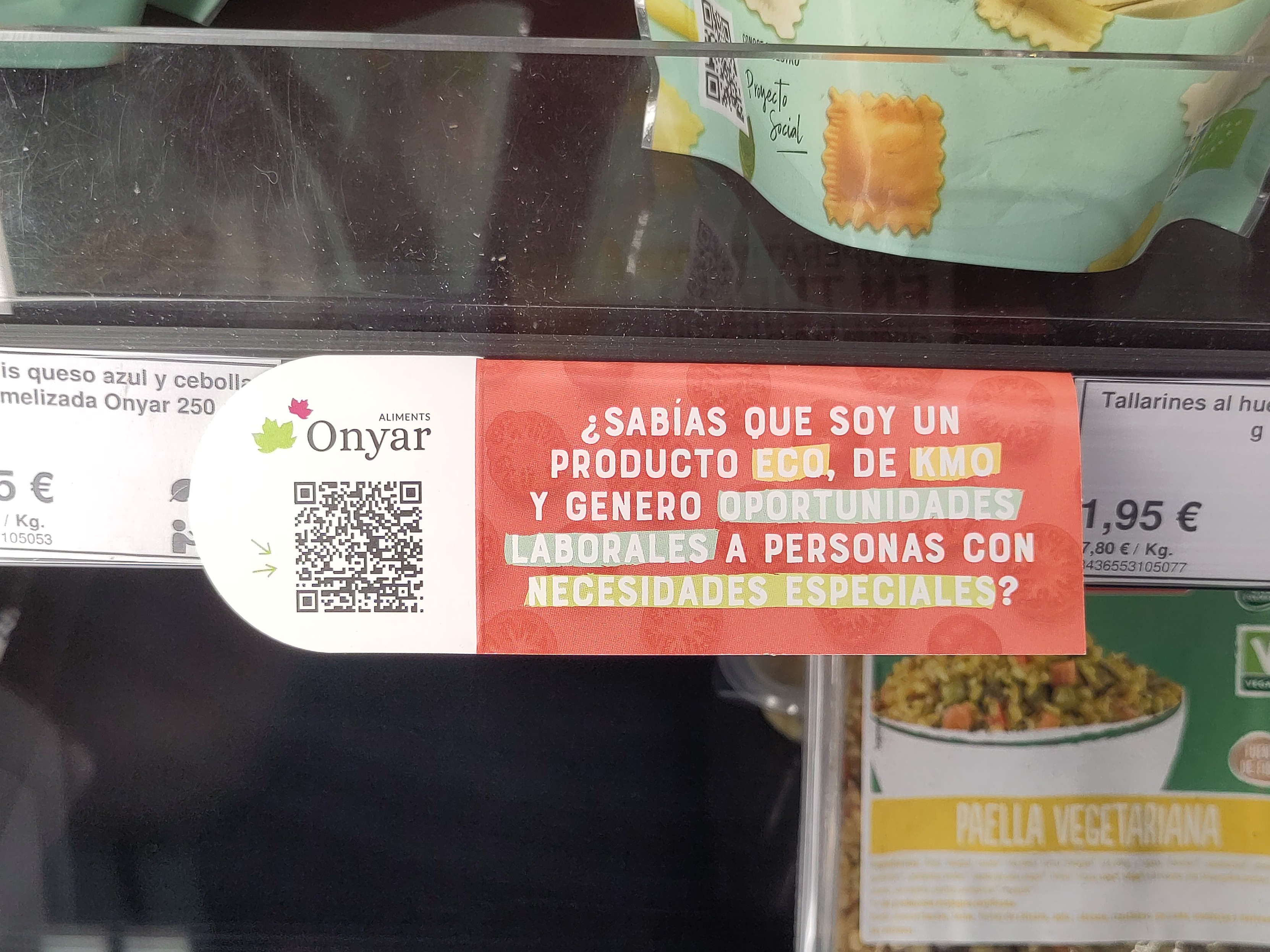 Cartel que dice "¿Sabías que soy un producto Eco, de Km 0, y genero oportunidades laborales a personas con necesidades especiales?